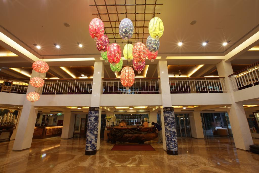 Art Spa Hotel Yilan Extérieur photo