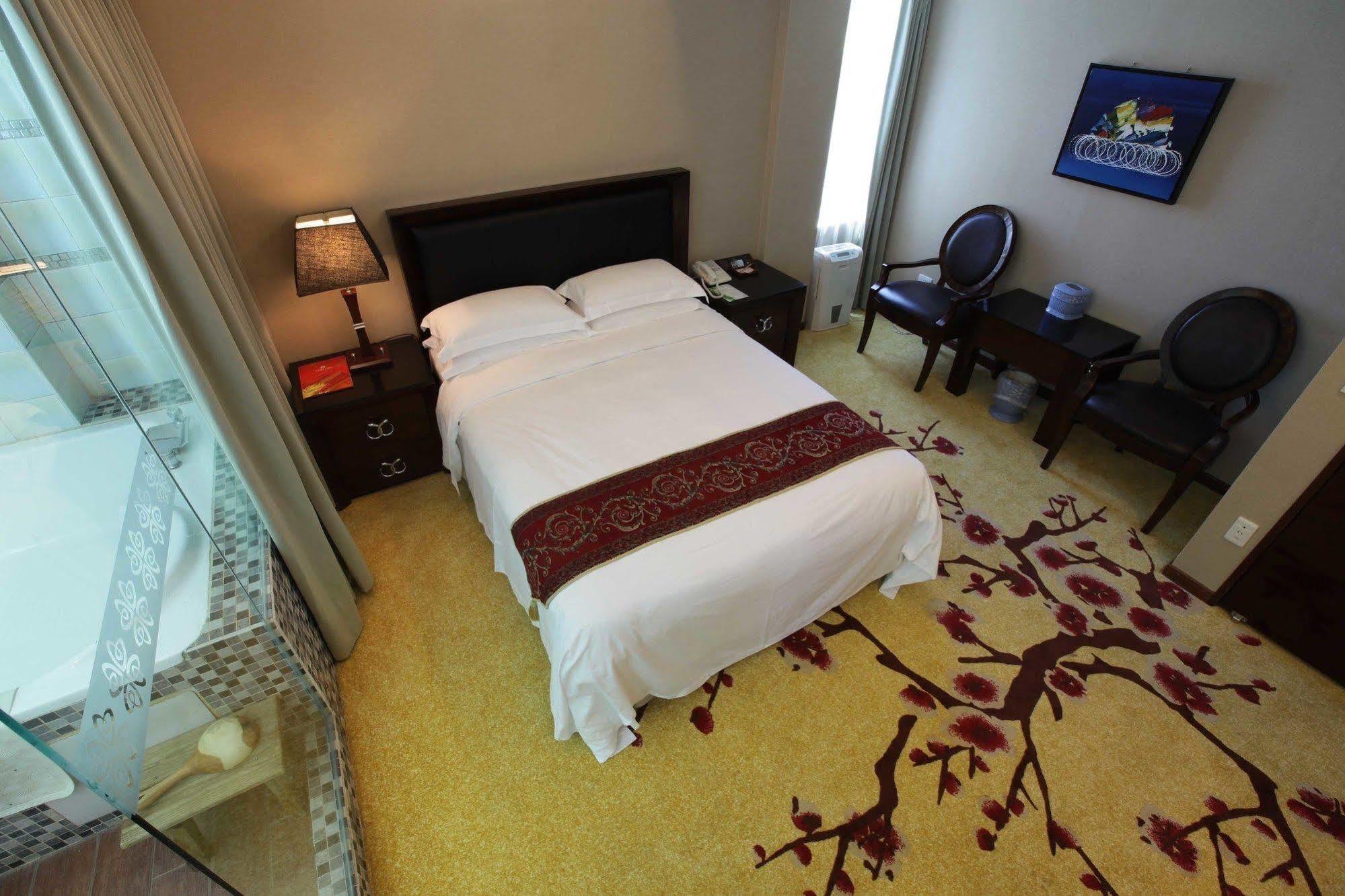 Art Spa Hotel Yilan Extérieur photo